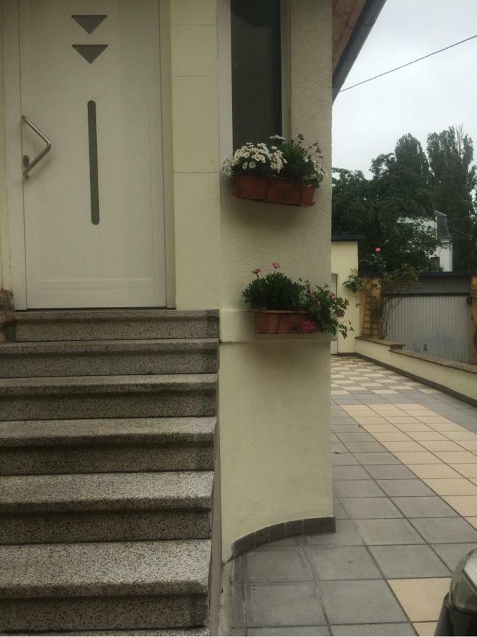 Simple Room In Luxembourg City Εξωτερικό φωτογραφία