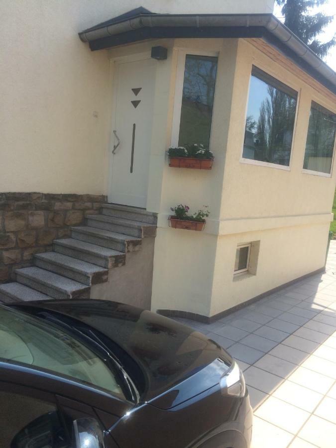 Simple Room In Luxembourg City Εξωτερικό φωτογραφία